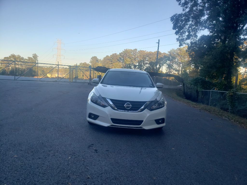 2017 Nissan Altima Image 19