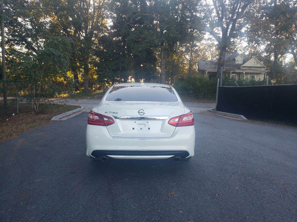 2017 Nissan Altima Image 20