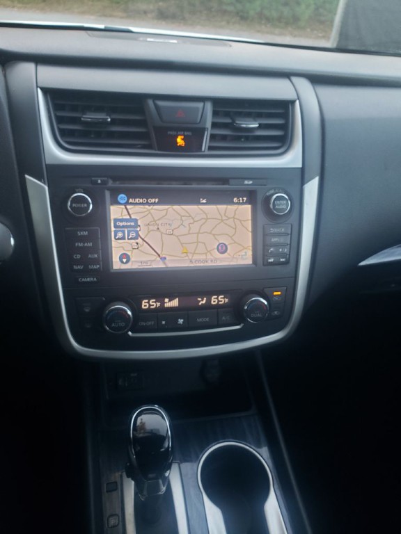 2017 Nissan Altima Image 26