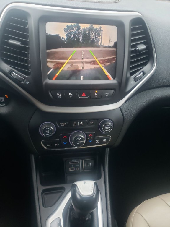 2015 Jeep Cherokee Image 5