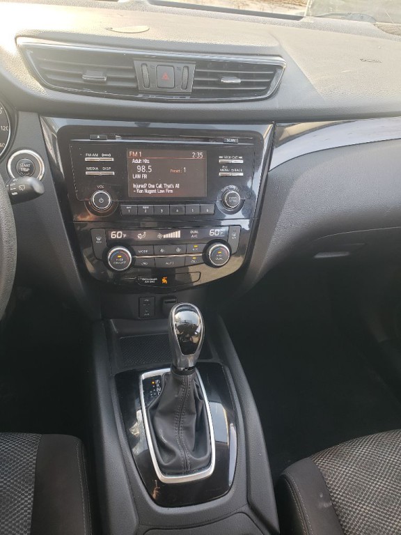 2018 Nissan Rogue Image 26