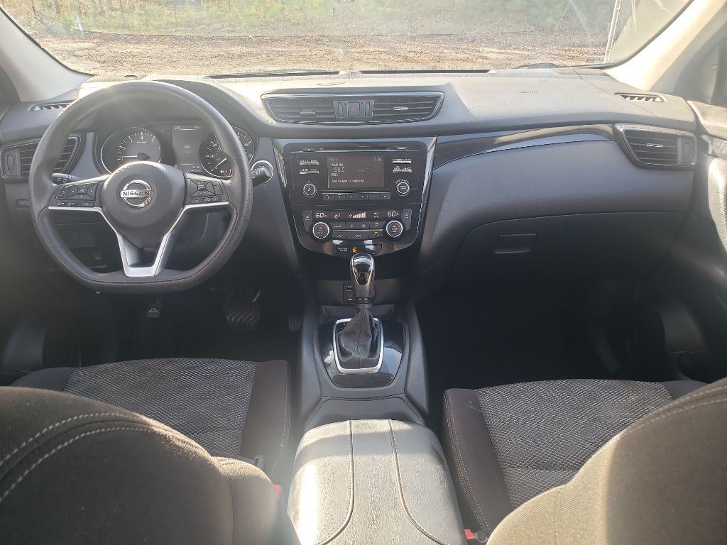 2018 Nissan Rogue Image 35