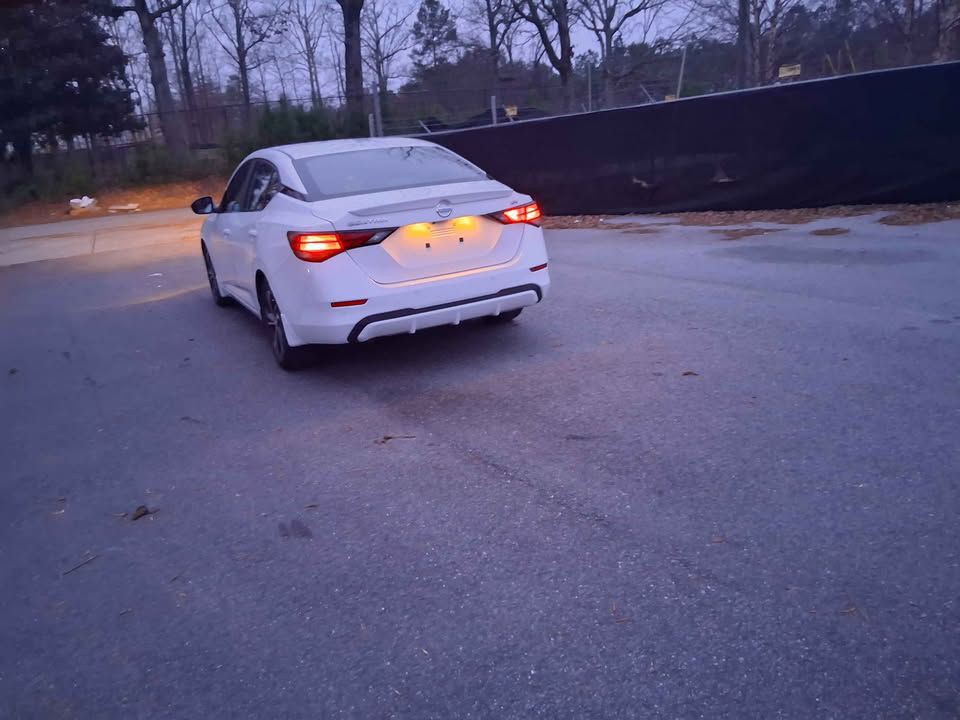 2021 Nissan Sentra Image 7