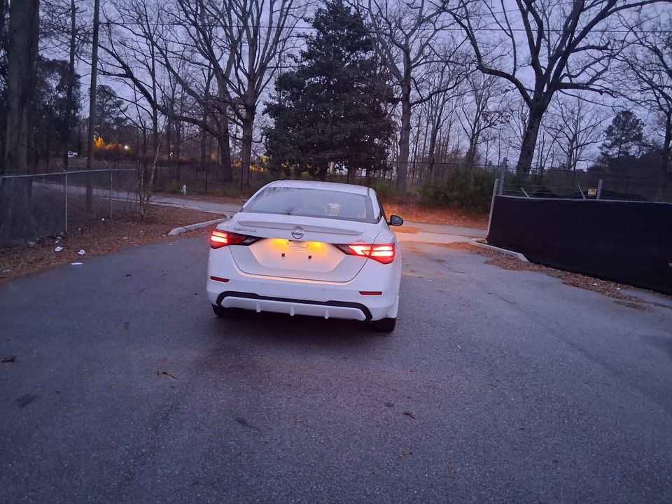 2021 Nissan Sentra Image 9