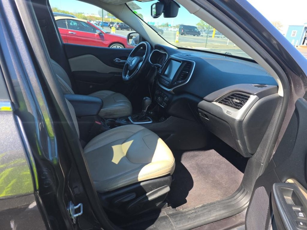 2016 Jeep Cherokee Image 6