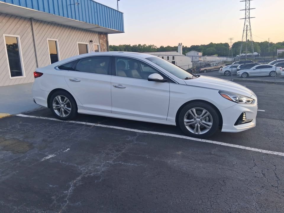 2018 Hyundai Sonata Image 1