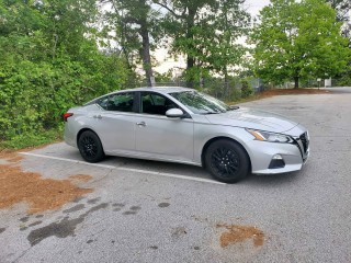 Image for 2020 Nissan Altima S ID: 7364168