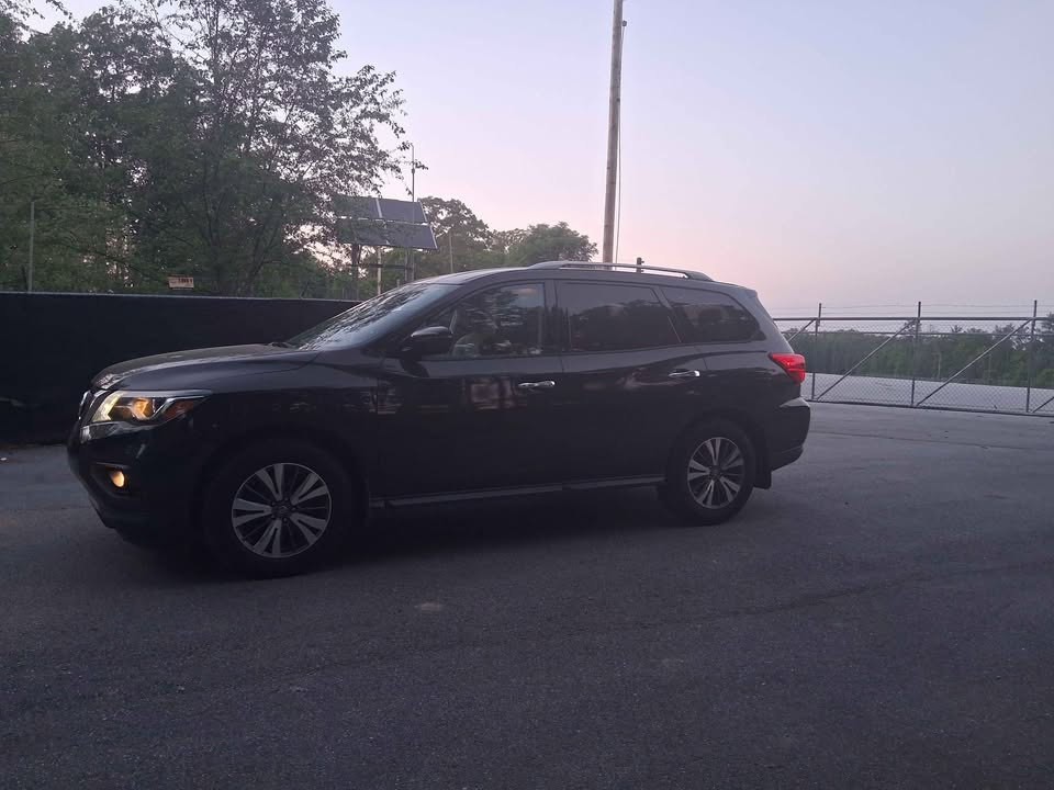 2017 Nissan Pathfinder Image 5