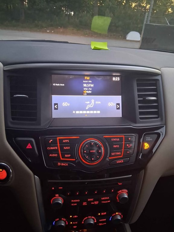 2017 Nissan Pathfinder Image 16