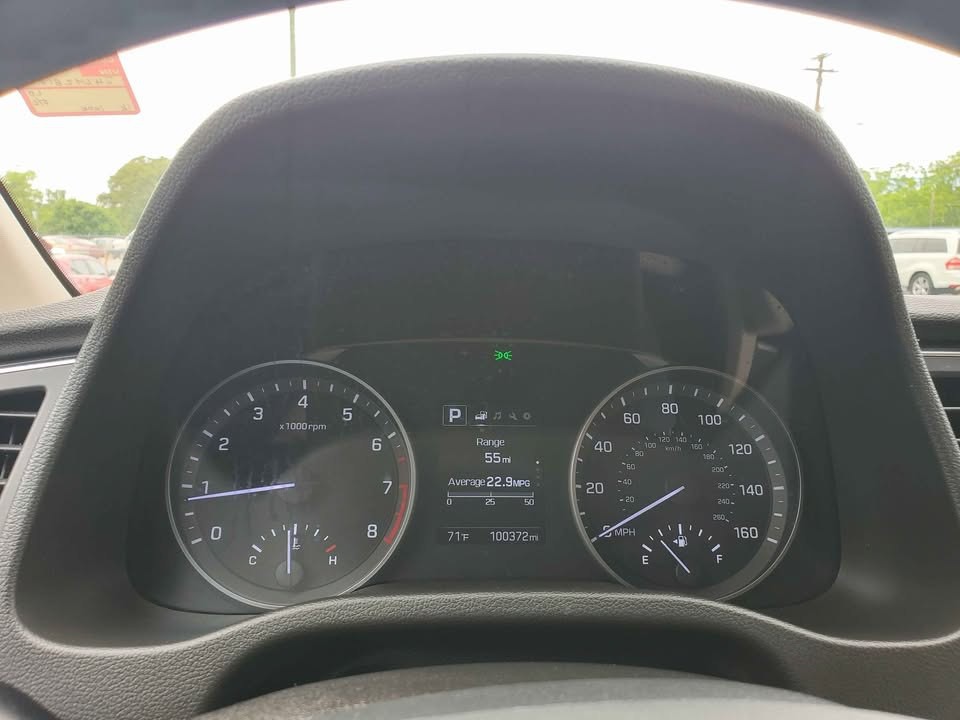 2018 Hyundai Elantra Image 2