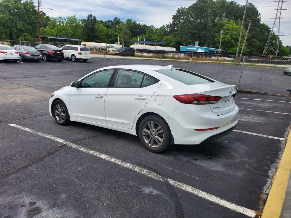 2018 Hyundai Elantra Image 10