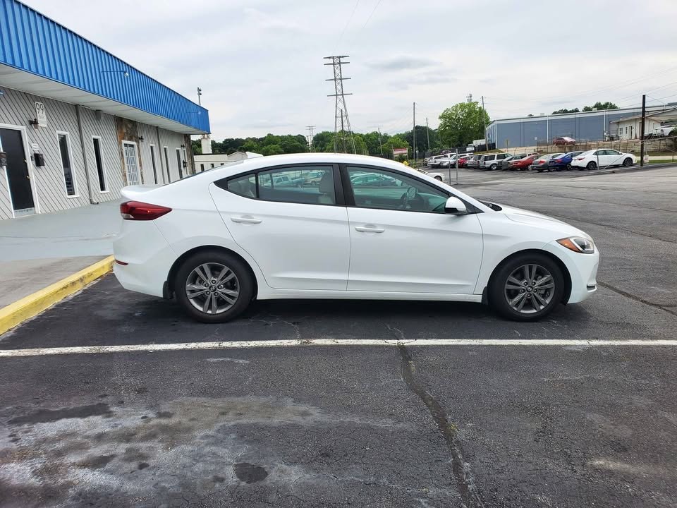 2018 Hyundai Elantra Image 12