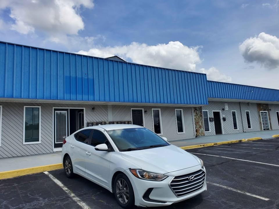 2018 Hyundai Elantra Image 3
