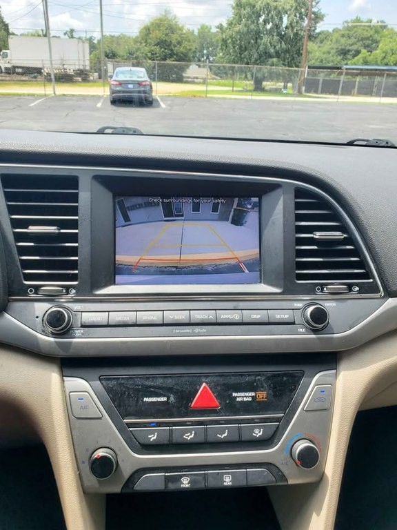 2018 Hyundai Elantra Image 4