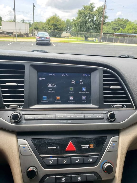 2018 Hyundai Elantra Image 6