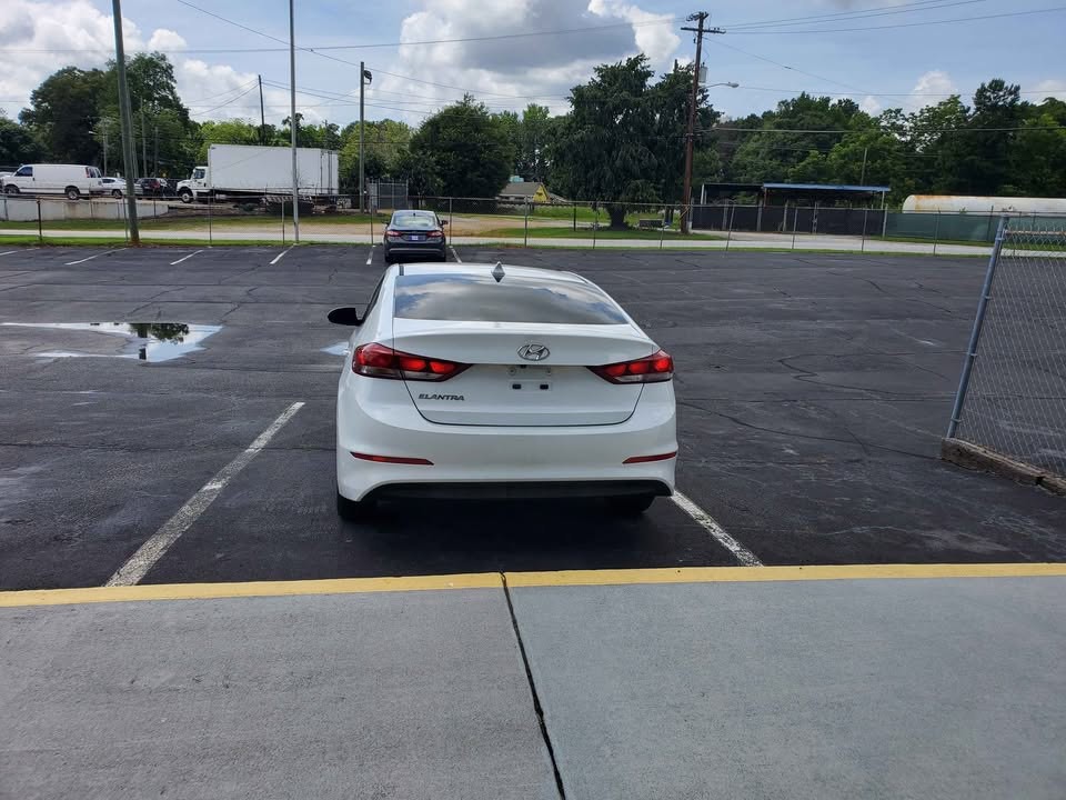 2018 Hyundai Elantra Image 7