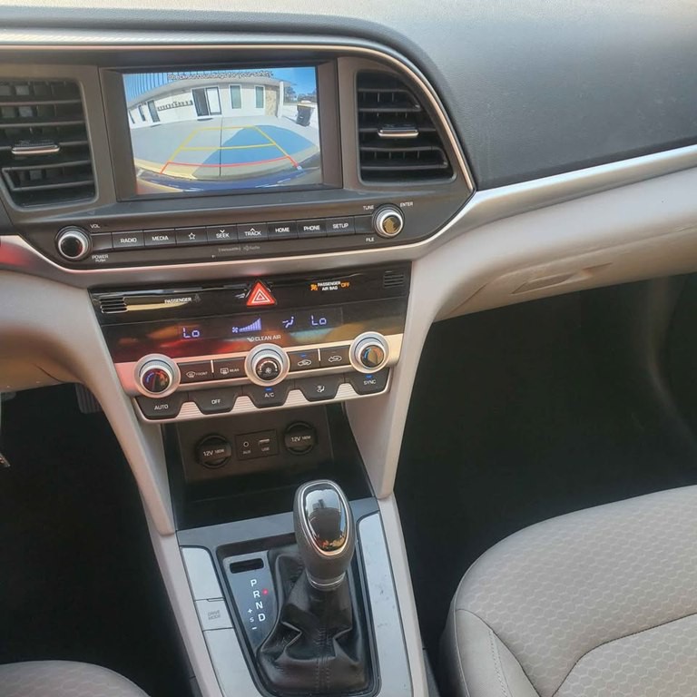 2020 Hyundai Elantra Image 5