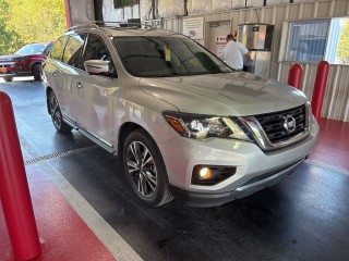 Image for 2017 Nissan Pathfinder Platinum ID: 7730706