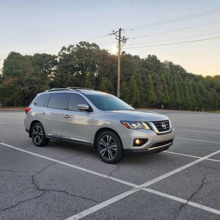 2017 Nissan Pathfinder Image 1
