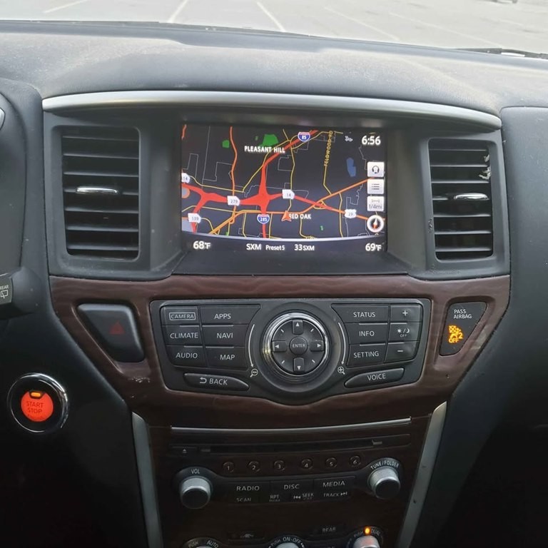 2017 Nissan Pathfinder Image 9
