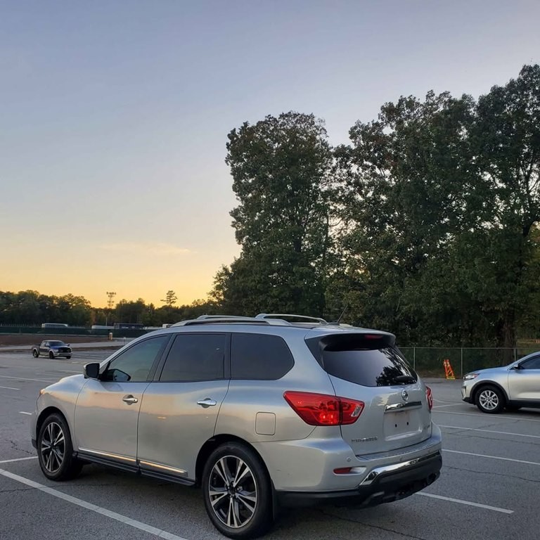 2017 Nissan Pathfinder Image 10
