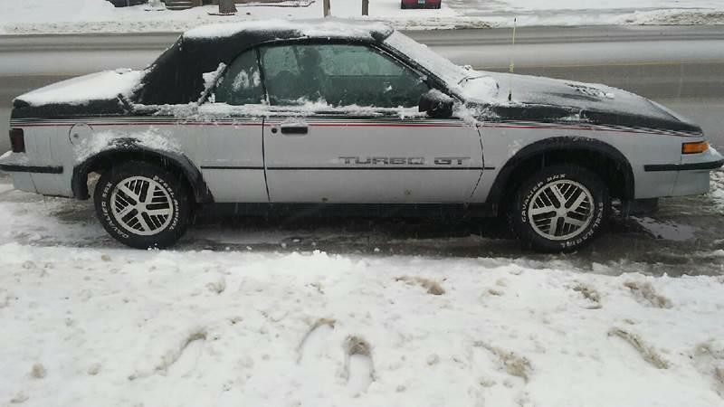 1986 Pontiac Sunbird Image 1