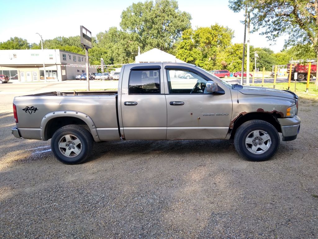 2004 Dodge Ram 1500 Image 3