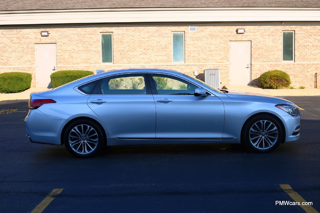 2017 Genesis G80 Image 10