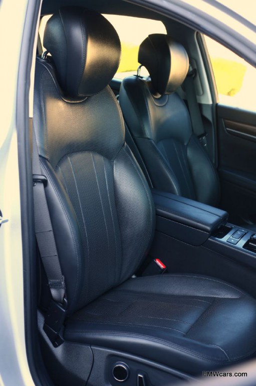2017 Genesis G80 Image 19