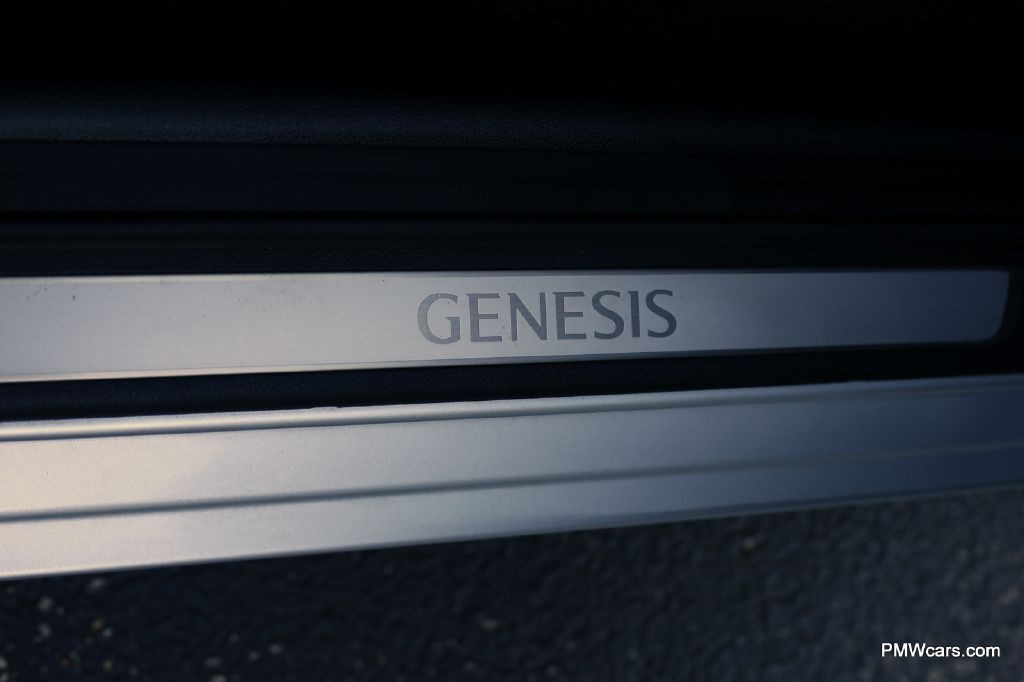 2017 Genesis G80 Image 20