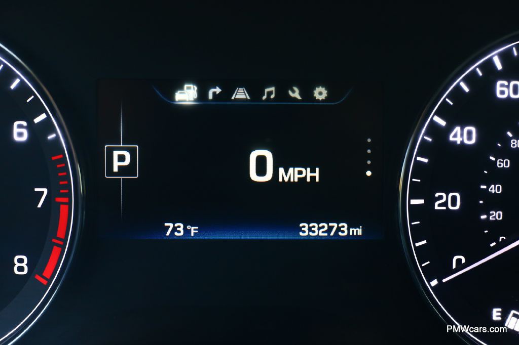 2017 Genesis G80 Image 50