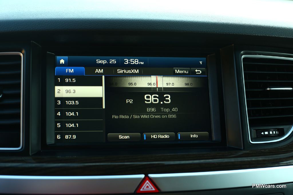 2017 Genesis G80 Image 52