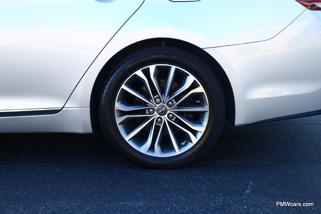 2017 Genesis G80 Image 59
