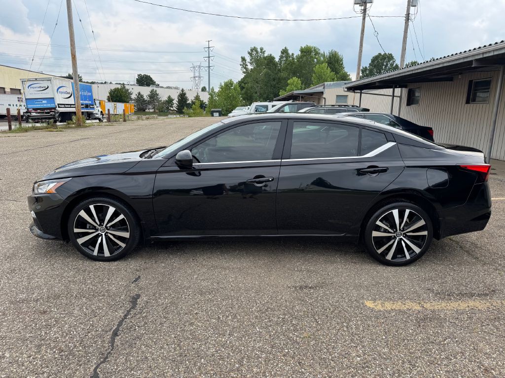 2022 Nissan Altima Image 8