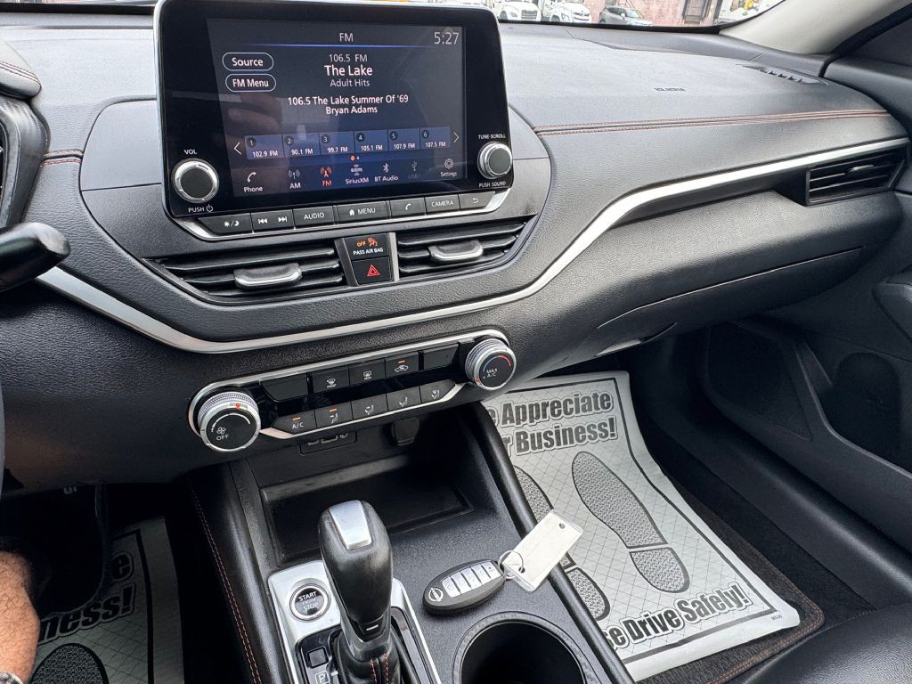 2022 Nissan Altima Image 12