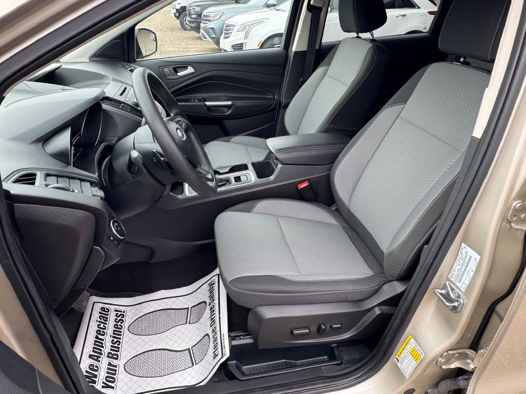 2017 Ford Escape Image 16