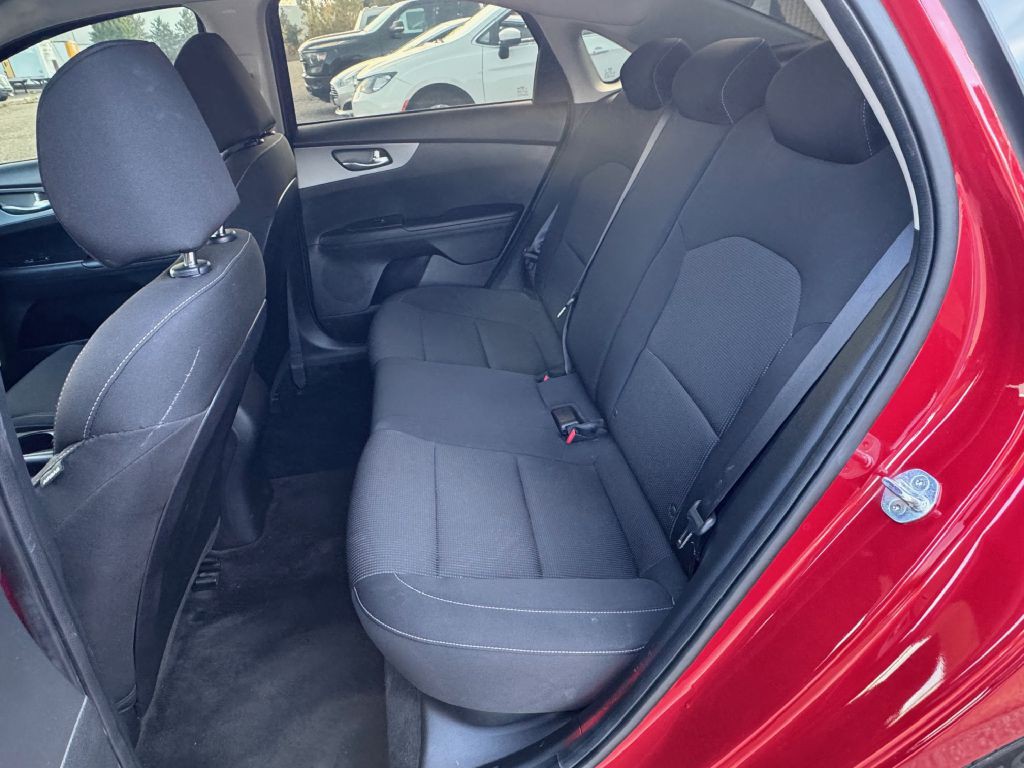 2021 Kia Forte Image 28