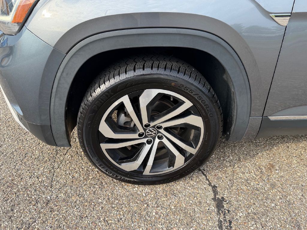 2022 Volkswagen Atlas Image 32