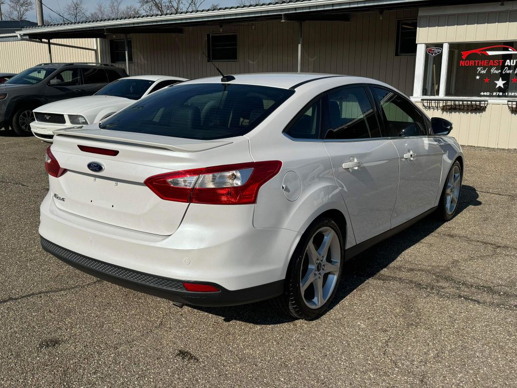 2012 Ford Focus Image 4