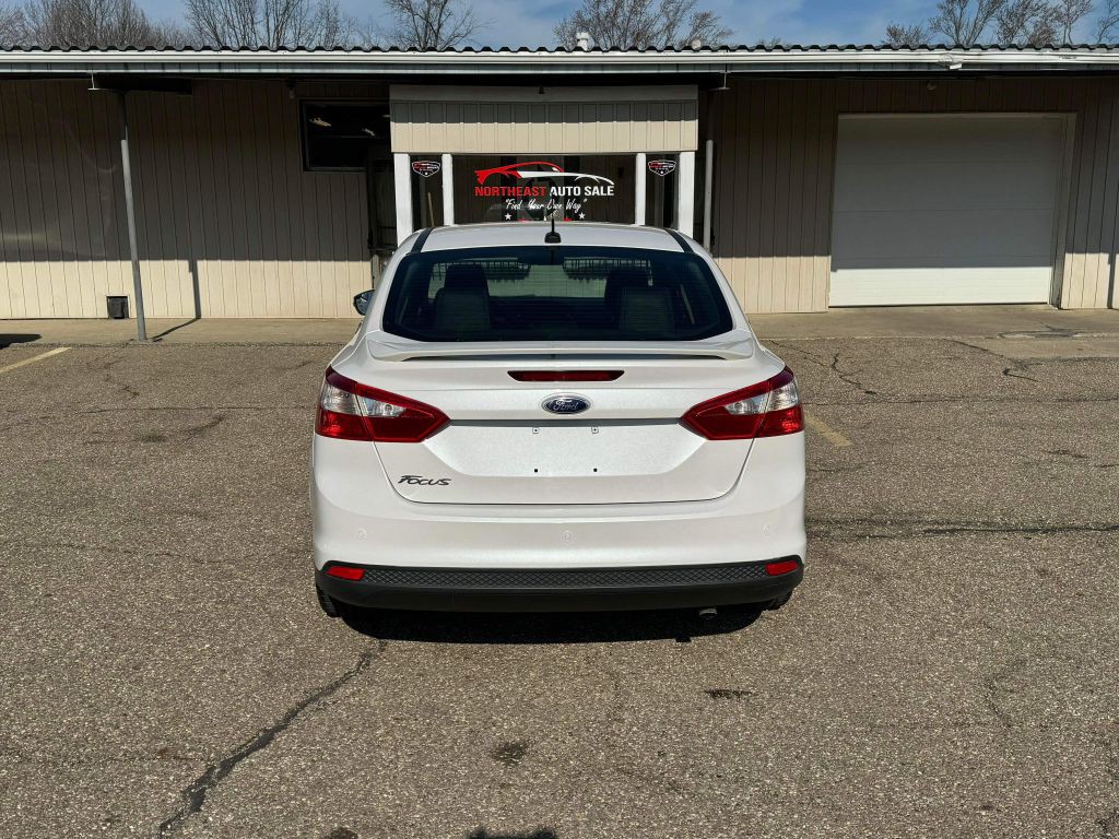 2012 Ford Focus Image 5