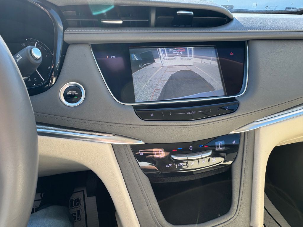 2018 Cadillac XT5 Image 12