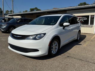 Image for 2020 Chrysler Voyager LXI ID: 6900708