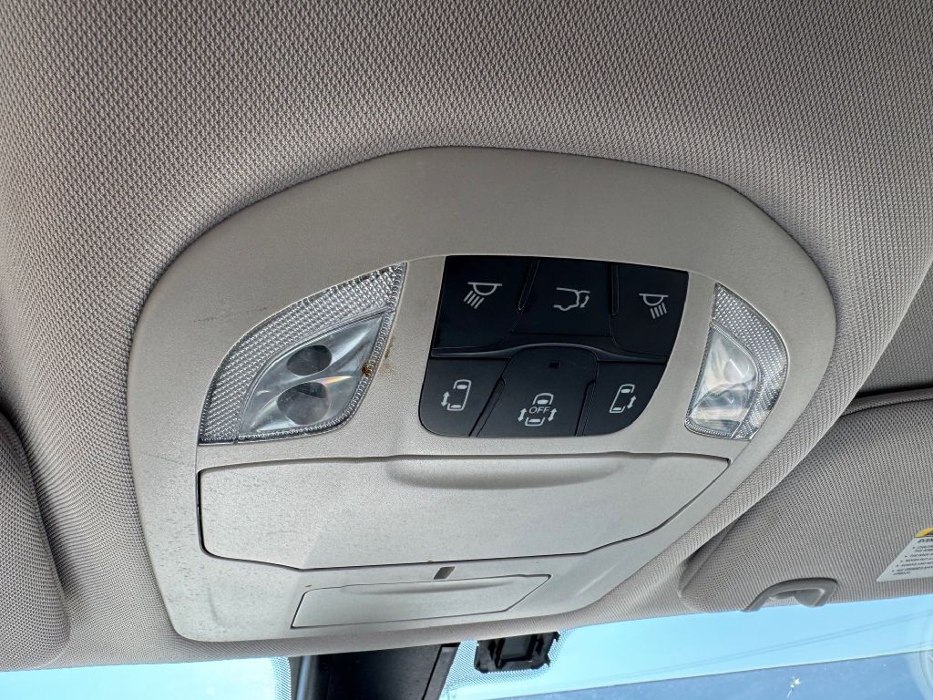 2020 Chrysler Voyager Image 23