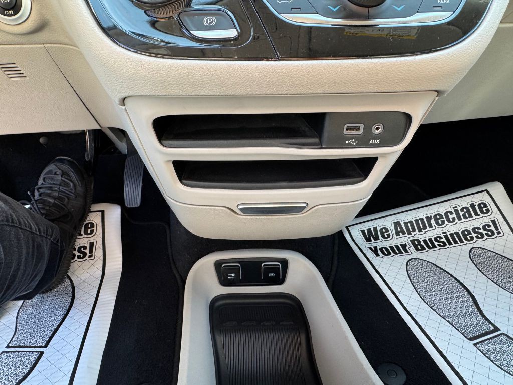 2020 Chrysler Voyager Image 29