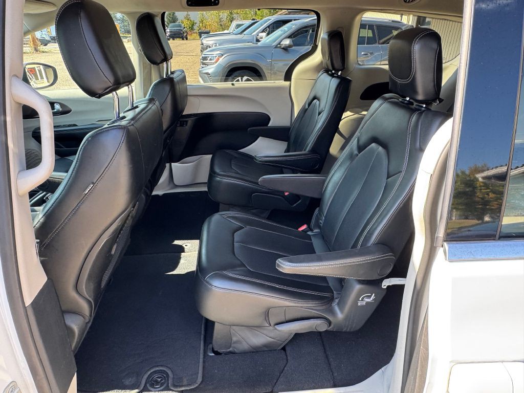 2020 Chrysler Voyager Image 36