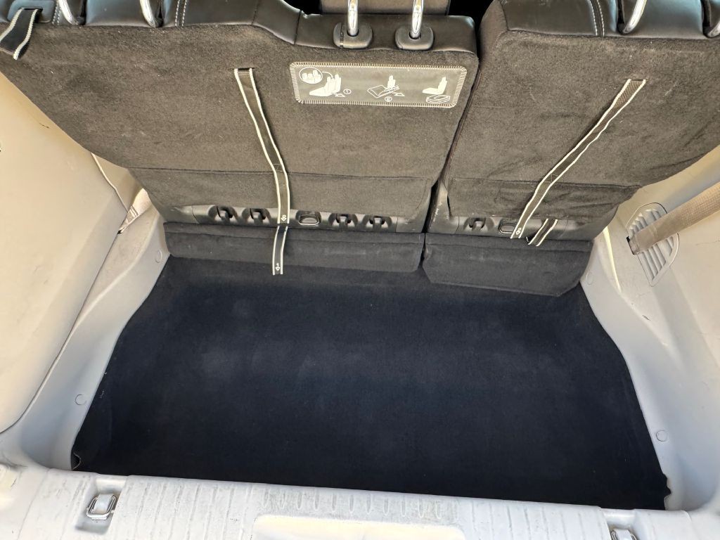 2020 Chrysler Voyager Image 40