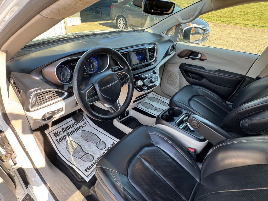 2020 Chrysler Voyager Image 44