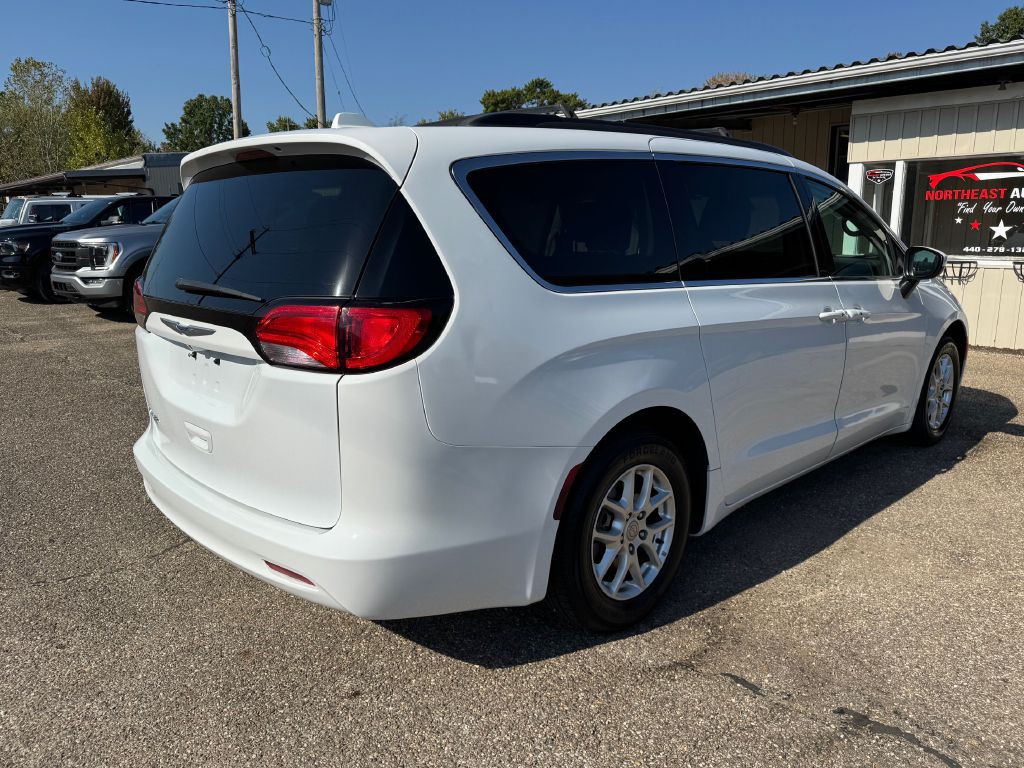 2020 Chrysler Voyager Image 55