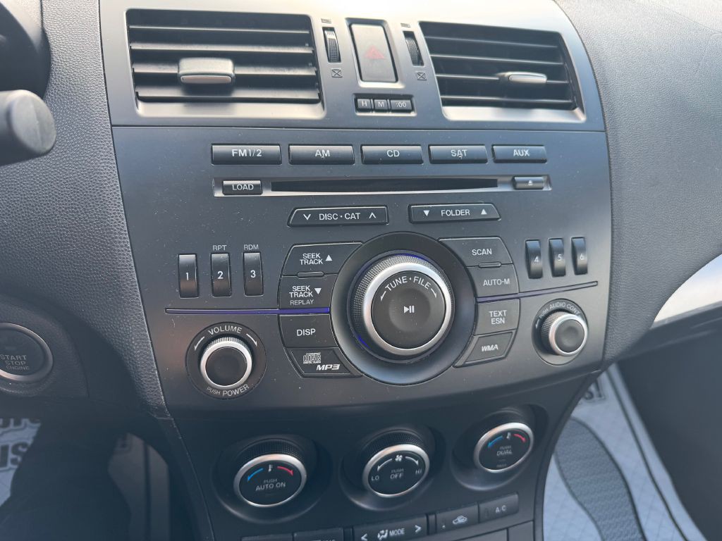 2013 Mazda Mazda3 Image 16