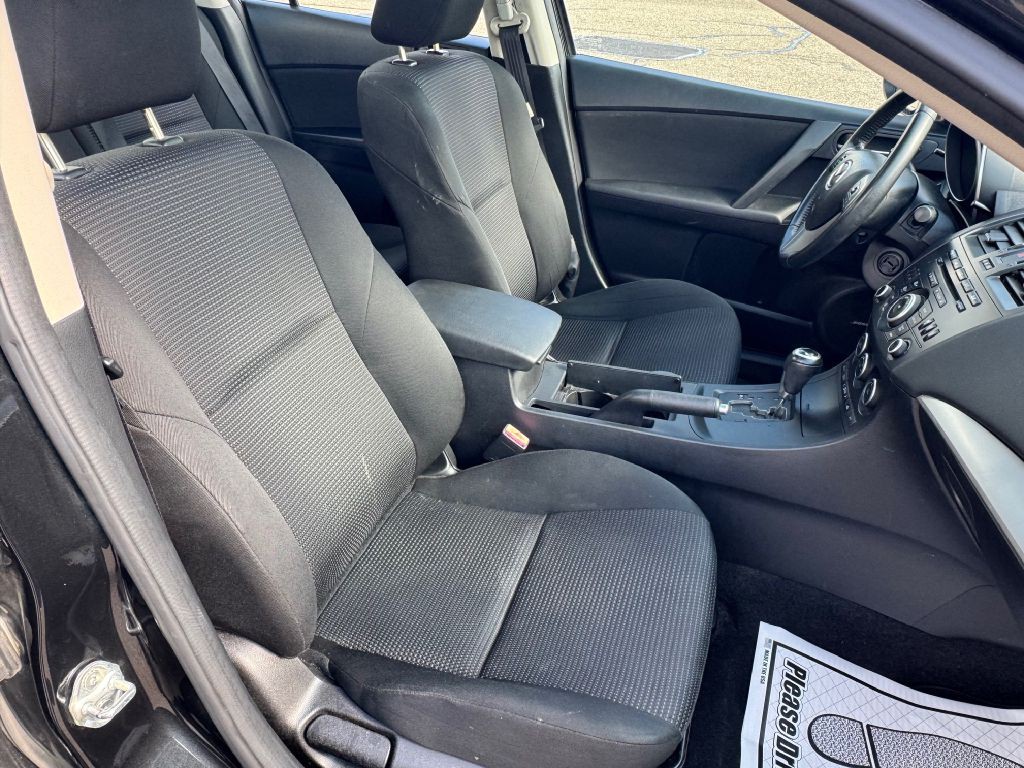 2013 Mazda Mazda3 Image 22